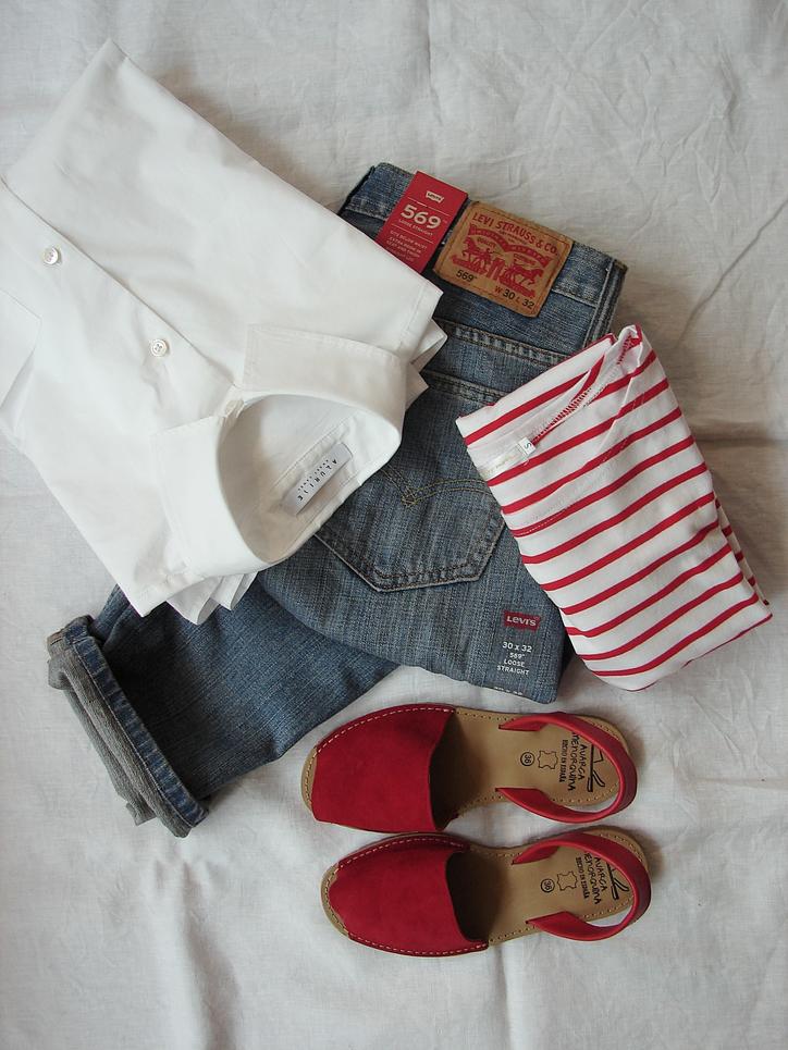 Ropa Ropa flat lay